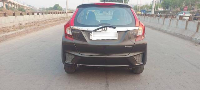 https://images10.gaadi.com/usedcar_image/4551351/original/processed_1607ebd76b4a4e9897992a9433b2e541.jpg?imwidth=6401
