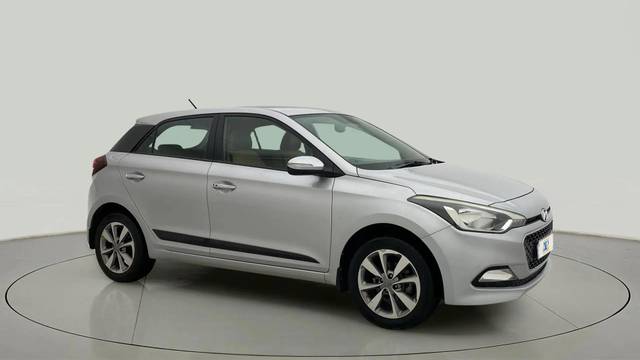 https://images10.gaadi.com/usedcar_image/4551364/original/a17d7f8da6f3c7045edc814283a336e7.jpg?imwidth=6400