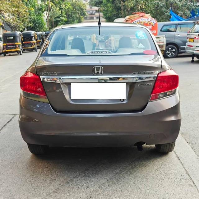 https://images10.gaadi.com/usedcar_image/4551380/original/processed_f2685d85748bef94ac7a5ce8b8b9850e.jpg?imwidth=6401
