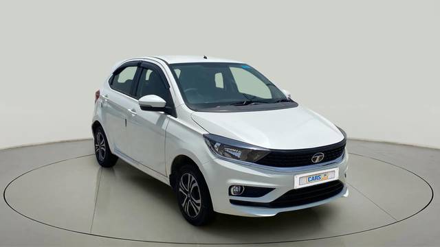 https://images10.gaadi.com/usedcar_image/4551395/original/cb475749e8a997e4c25c81d7ddae4d65.jpg?imwidth=6400