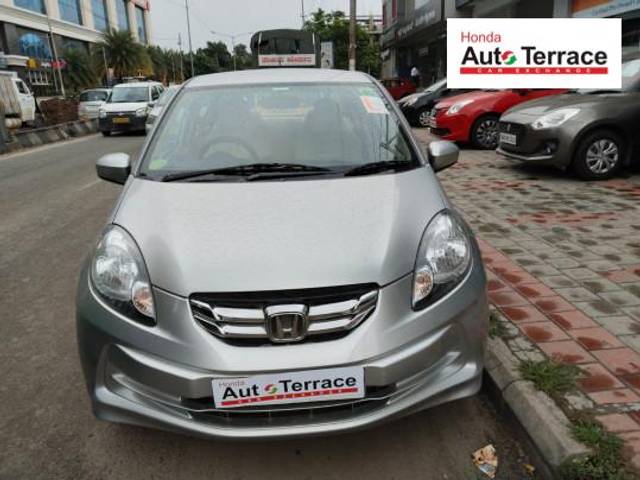 https://images10.gaadi.com/usedcar_image/4551401/original/c614ac55e6305ccdd20db40adeff52d8.jpg?imwidth=6400