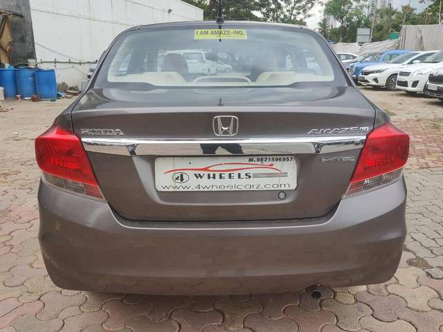 https://images10.gaadi.com/usedcar_image/4551402/original/processed_ac92ba0125a5bcc32ab19ef6cee6efc4.jpeg?imwidth=6402