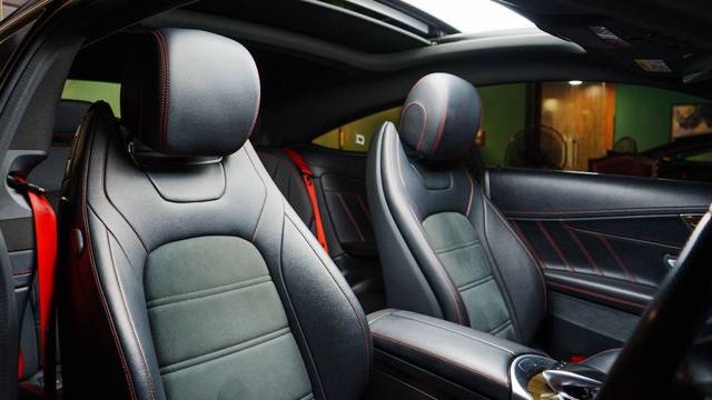 https://images10.gaadi.com/usedcar_image/4551407/original/62789b5c4491c28ddb8e3267ce96b0c3.jpeg?imwidth=6402