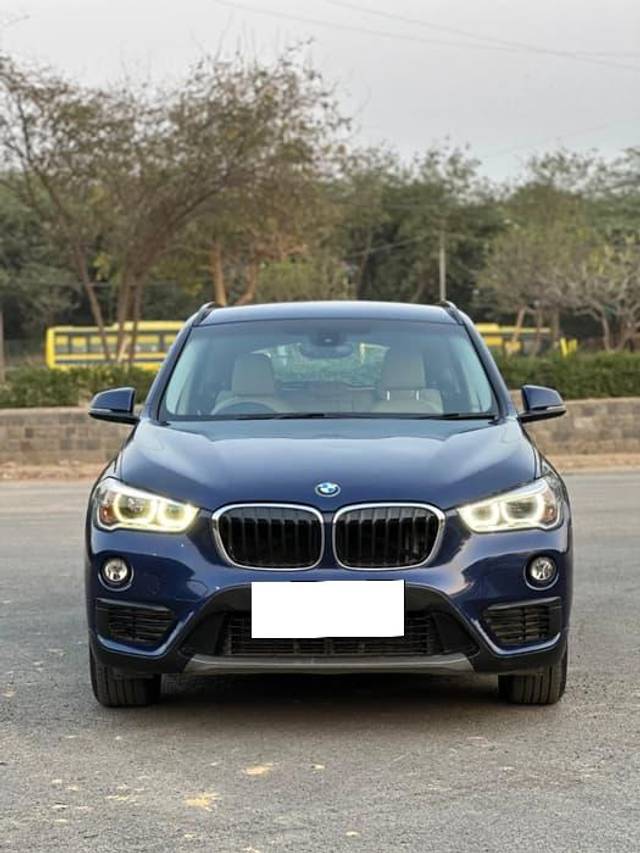 https://images10.gaadi.com/usedcar_image/4551410/original/processed_994d939ae67af9a34f9eebb82c39a473.jpg?imwidth=6402