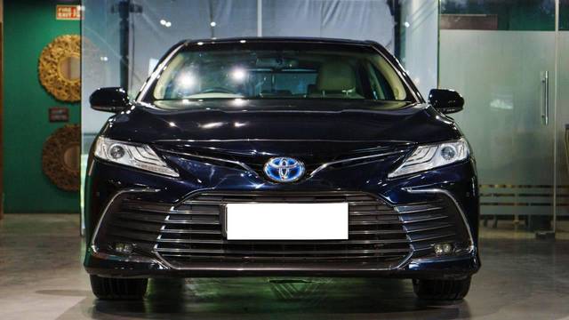 https://images10.gaadi.com/usedcar_image/4551417/original/processed_ff2fcab5ade62c55936214004f6f1c8e.jpeg?imwidth=6402