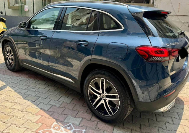 https://images10.gaadi.com/usedcar_image/4551421/original/processed_0f904a2cd7795745fb9943ecb9b9247d.png?imwidth=6400