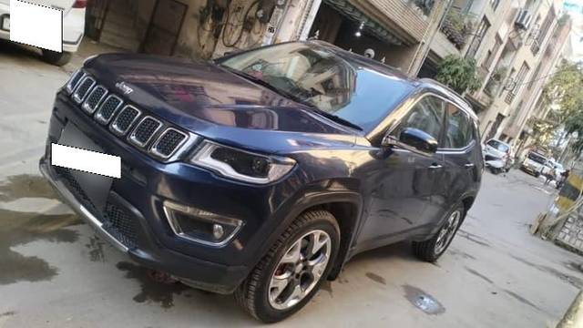 https://images10.gaadi.com/usedcar_image/4551422/original/processed_179bf6bc4a09094ea44152e6ca488348.jpg?imwidth=6402