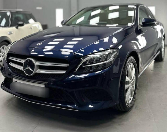 https://images10.gaadi.com/usedcar_image/4551427/original/processed_032f49e4e82efcdb660bce2fb9231ae9.png?imwidth=6402