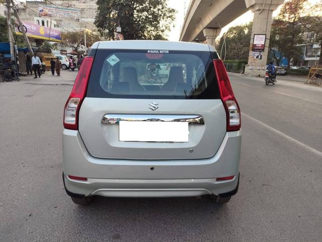 https://images10.gaadi.com/usedcar_image/4551435/original/processed_5306aca3b0cfb977a700f35d4886b8ba.jpg?imwidth=6401