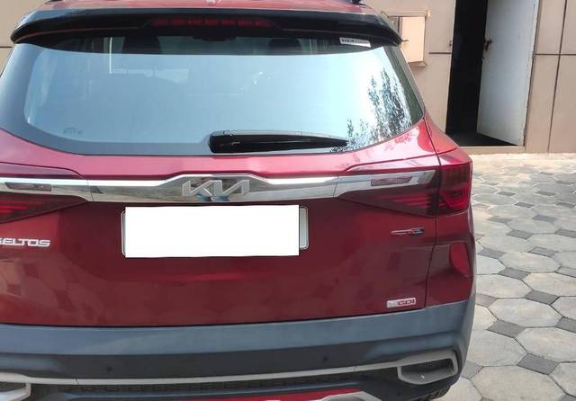 https://images10.gaadi.com/usedcar_image/4551440/original/processed_7f4557081a1ef4239aced27f87db79ac.jpg?imwidth=6402