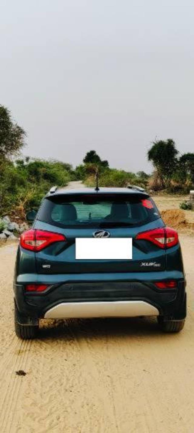 https://images10.gaadi.com/usedcar_image/4551465/original/processed_91e0adb0-2d02-4257-a2ec-dcd98d7b26b7.jpg?imwidth=6402