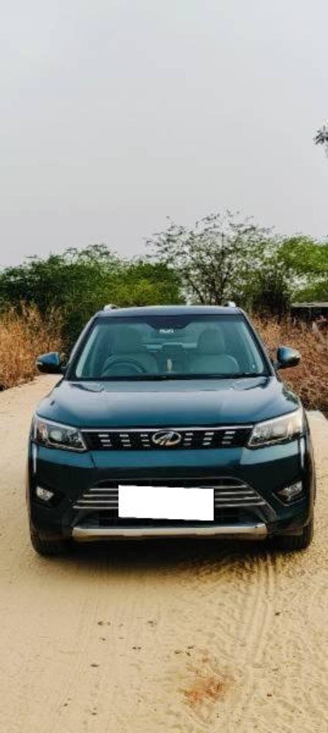 https://images10.gaadi.com/usedcar_image/4551465/original/processed_f9087a11-17f2-4a9f-a7e3-8b2d0feb2e86.jpg?imwidth=6400