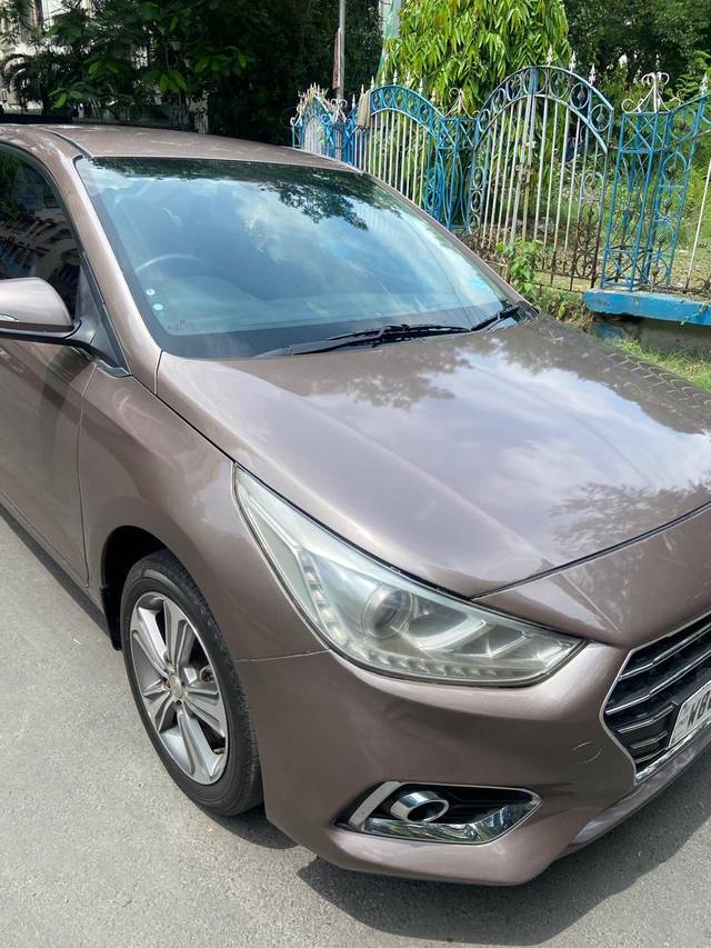 https://images10.gaadi.com/usedcar_image/4551496/original/eb990f1058a7849ed520d2713011b17e.jpg?imwidth=6401