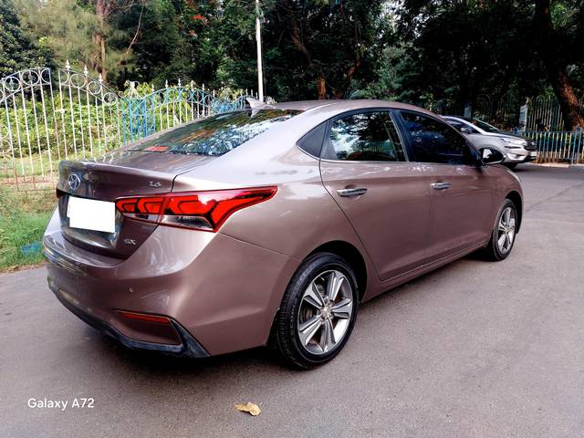 https://images10.gaadi.com/usedcar_image/4551496/original/processed_0a441a0c89df9ea67336f097a27e6842.jpg?imwidth=6401
