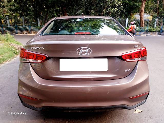 https://images10.gaadi.com/usedcar_image/4551496/original/processed_cfe550575fef89f29ecac83f4695f21e.jpg?imwidth=6402