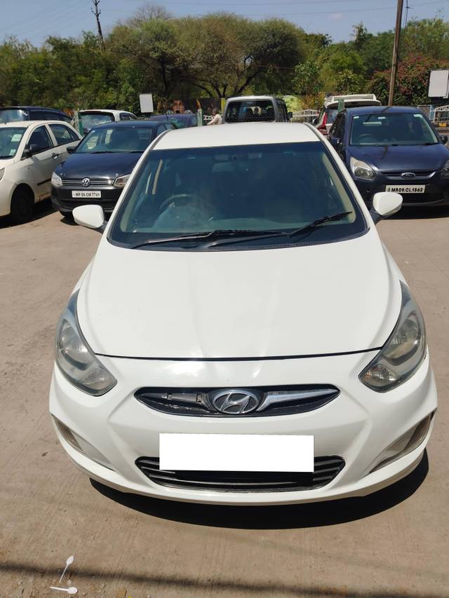 https://images10.gaadi.com/usedcar_image/4551502/original/processed_24f7b5b69230eed1b3d8d67c1aa1427a.jpg?imwidth=6400
