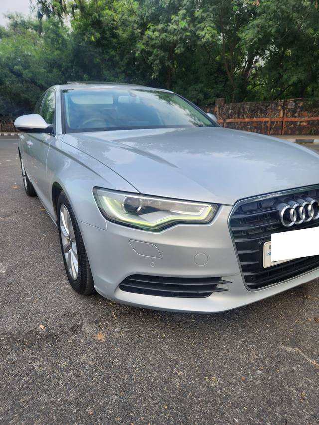 https://images10.gaadi.com/usedcar_image/4551511/original/processed_0505f9130aafbe1c57ad9ee32655f9c9.jpeg?imwidth=6400