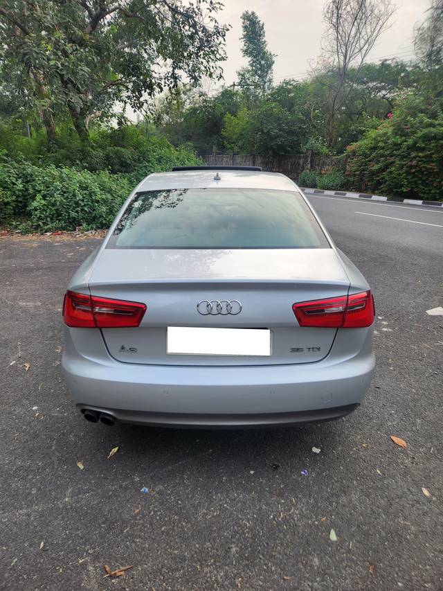 https://images10.gaadi.com/usedcar_image/4551511/original/processed_83329ad5c415c21f0f4149f769ea24b9.jpeg?imwidth=6401