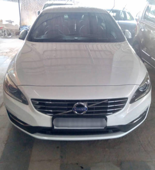 https://images10.gaadi.com/usedcar_image/4551512/original/processed_cfa2d6397f77593acfcf3cf60401b464.png?imwidth=6400