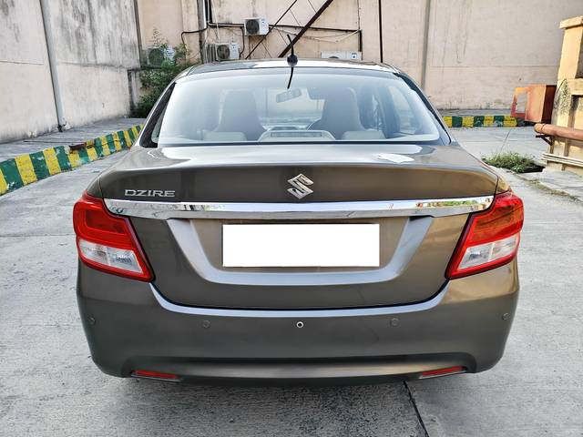 https://images10.gaadi.com/usedcar_image/4551543/original/processed_8dfa2f5792d72edf20ca38a6a32b816d.jpg?imwidth=6402