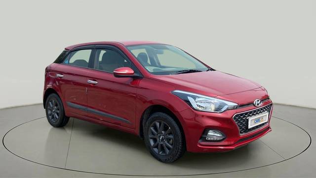 https://images10.gaadi.com/usedcar_image/4551549/original/af5357753968d81bcf9497c0cbec14f4.jpg?imwidth=6400