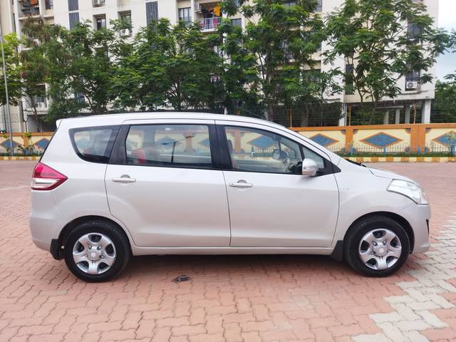 https://images10.gaadi.com/usedcar_image/4551553/original/6d446f211d03e68e323a65daf97310ad.jpg?imwidth=6401