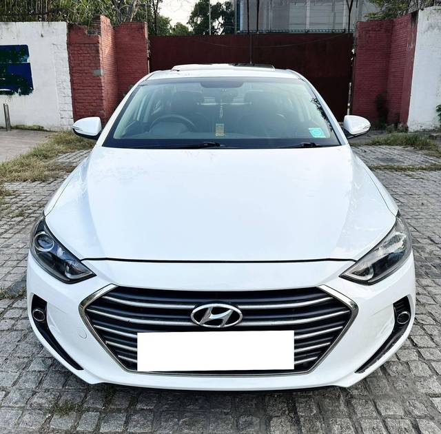 https://images10.gaadi.com/usedcar_image/4551561/original/processed_dba30e41bd434ee542006daae40f8344.jpg?imwidth=6400