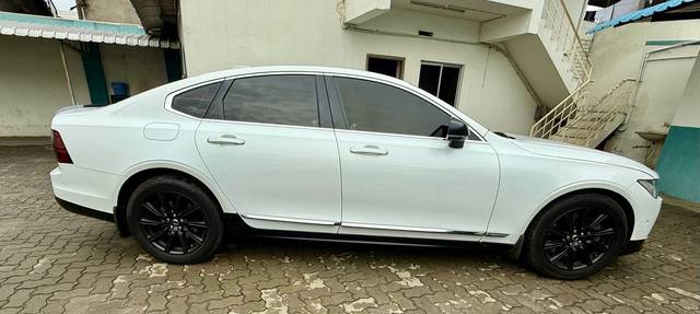 https://images10.gaadi.com/usedcar_image/4551562/original/dbbb6f47c41ce14ac331ede9d32ab102.jpg?imwidth=6401