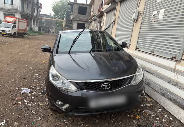 https://images10.gaadi.com/usedcar_image/4551563/original/8602f4f1-bce3-4c46-89e8-54cc84df7390.?imwidth=6400