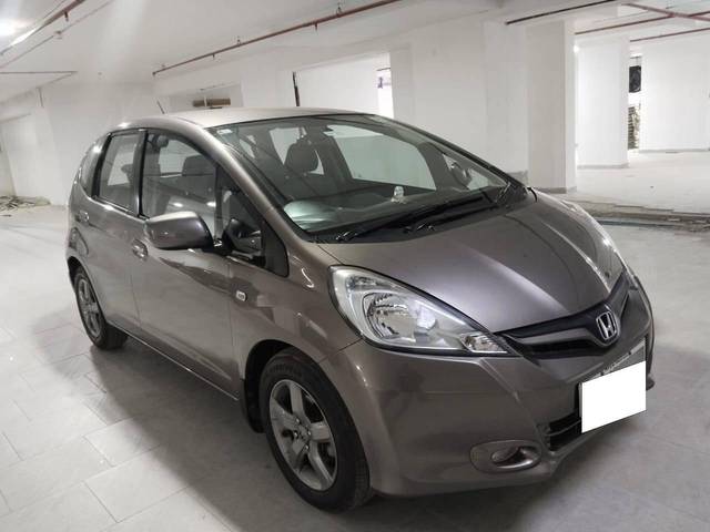 https://images10.gaadi.com/usedcar_image/4551586/original/processed_55f25964ac9d25fda19391ad3f3b8077.jpg?imwidth=6400