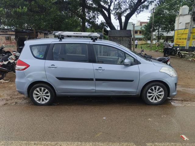 https://images10.gaadi.com/usedcar_image/4551626/original/87229672-a8ca-4aa2-afda-8cba06bf473f.jpg?imwidth=6402