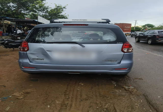 https://images10.gaadi.com/usedcar_image/4551626/original/fa80ef74-d1b7-4fea-90af-329262e333ef.?imwidth=6401