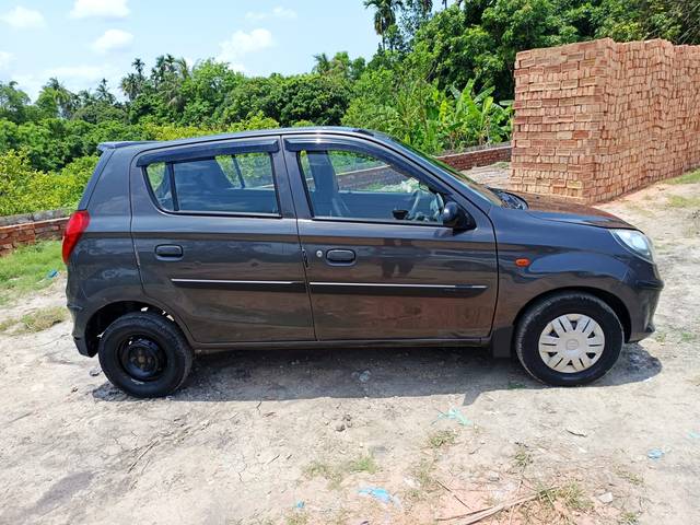 https://images10.gaadi.com/usedcar_image/4551648/original/8de77a3d74423f8a89dacd0f668a3bce.jpg?imwidth=6401