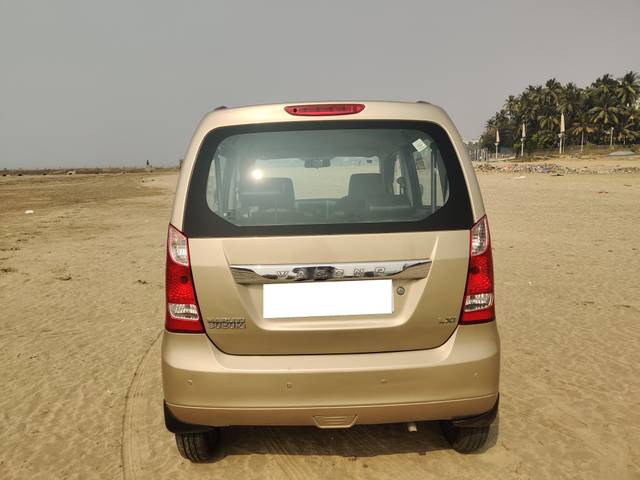 https://images10.gaadi.com/usedcar_image/4551652/original/processed_1b87b417a065f0475bcab3bd71504c93.jpg?imwidth=6402
