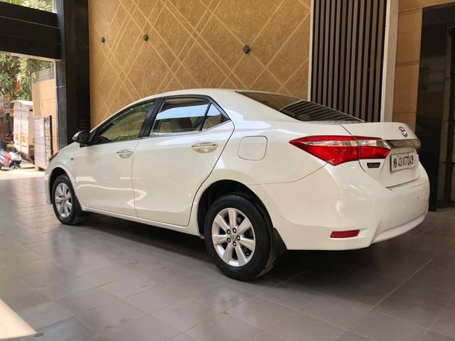 https://images10.gaadi.com/usedcar_image/4551655/original/processed_e8fbff1c1aca17a4fcc5af921f2f6f08.jpg?imwidth=6402
