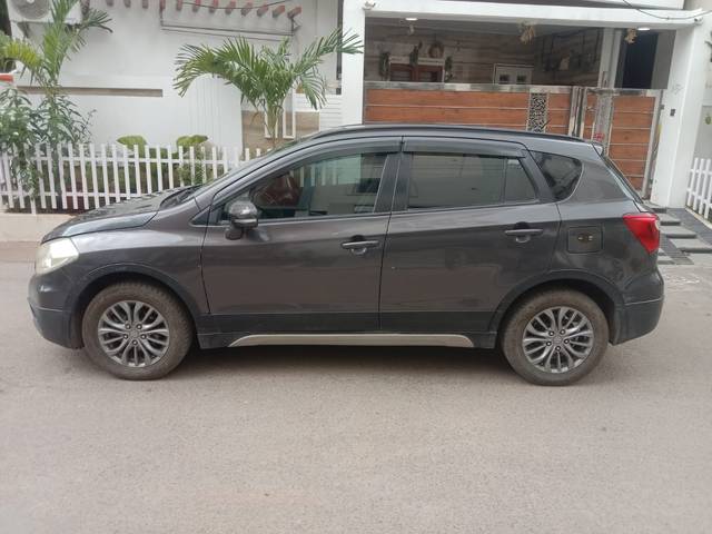 https://images10.gaadi.com/usedcar_image/4551656/original/2f9de4a77aeda50940657b39b6e0ad59.jpg?imwidth=6402