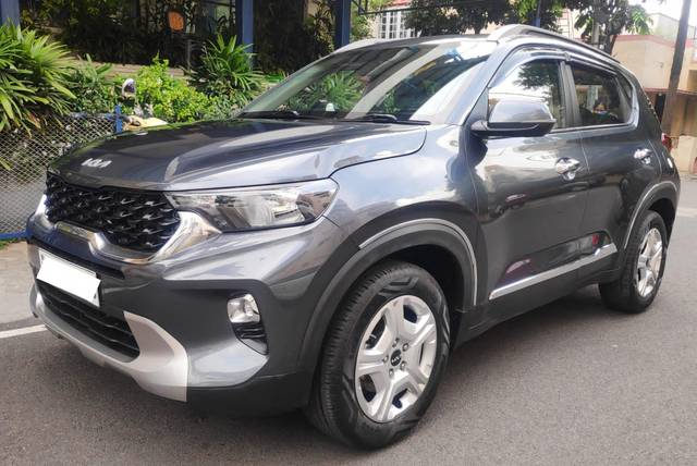 https://images10.gaadi.com/usedcar_image/4551657/original/processed_17cb7016a3c9c8139a5e4ef34528132c.jpg?imwidth=6400