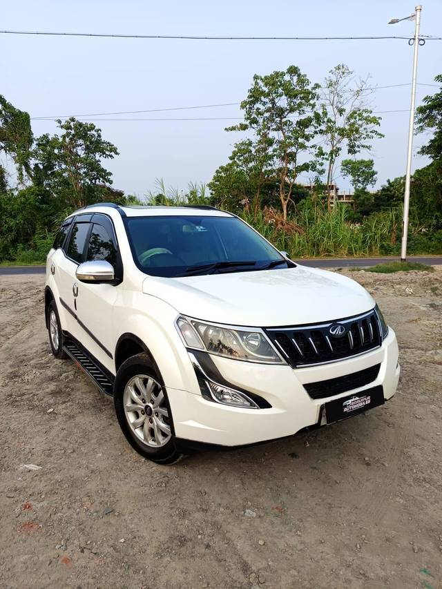https://images10.gaadi.com/usedcar_image/4551660/original/processed_90ed937b714e60ffcc1d31e37a58d778.jpg?imwidth=6400