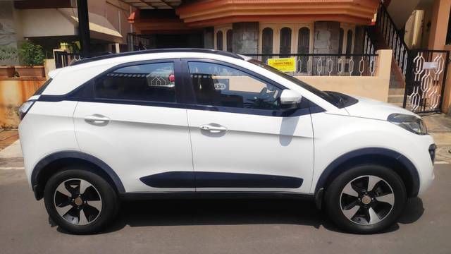 https://images10.gaadi.com/usedcar_image/4551664/original/processed_18a2f6a86ec6cb508fe5b4c91228adad.jpg?imwidth=6401