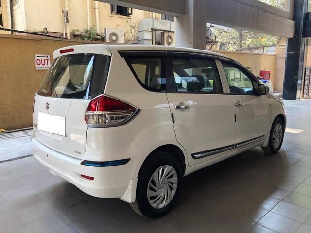 https://images10.gaadi.com/usedcar_image/4551666/original/processed_931f5f9d1fcf99d67008252305ebb8f7.jpg?imwidth=6401