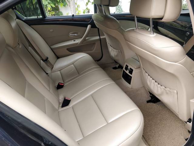 https://images10.gaadi.com/usedcar_image/4551693/original/ddb579ff87bd9ea2f6a5e9d76cd42d03.jpeg?imwidth=6402