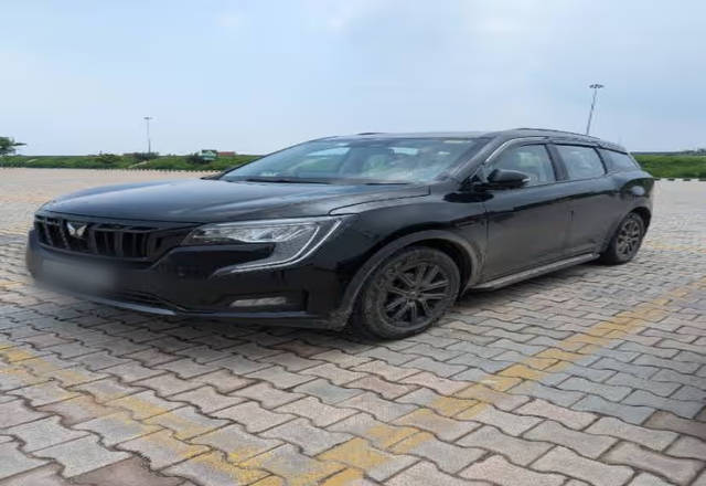https://images10.gaadi.com/usedcar_image/4551697/original/521aa54d-71b8-468e-ac5b-b91993143db3.?imwidth=6400