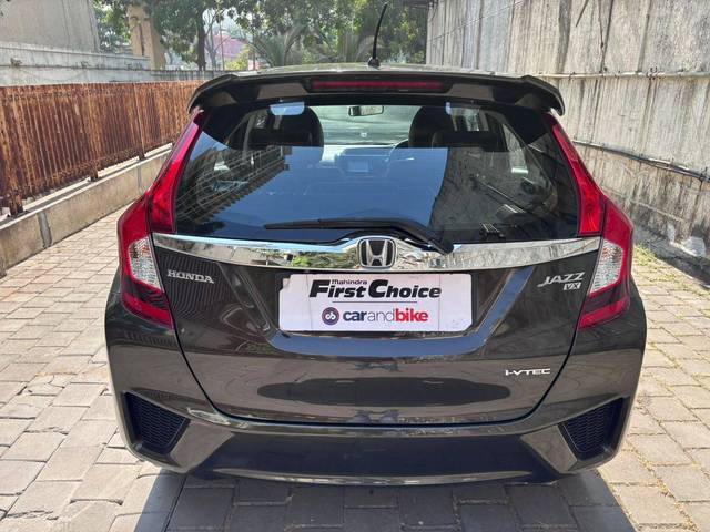 https://images10.gaadi.com/usedcar_image/4551698/original/processed_076f548fe944aae7eea7b143489ce918.jpeg?imwidth=6401
