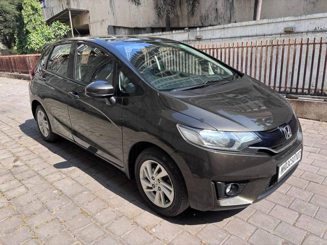 https://images10.gaadi.com/usedcar_image/4551698/original/processed_4ef5d481d0908a00a642231e98bf7c4b.jpeg?imwidth=6400