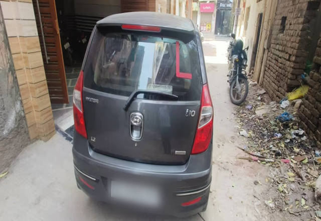 https://images10.gaadi.com/usedcar_image/4551701/original/85f03866-2e08-47e7-aad5-f45ad45cd1f4.?imwidth=6401