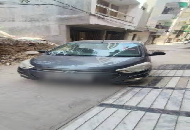 https://images10.gaadi.com/usedcar_image/4551701/original/f49efc4d-d670-474e-9120-e3c165dfd4c6.?imwidth=6400