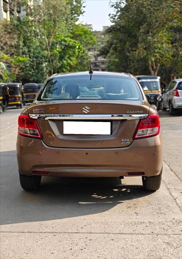 https://images10.gaadi.com/usedcar_image/4551708/original/processed_3f999f5a1aeb4779622403b043f1a3fe.jpg?imwidth=6402