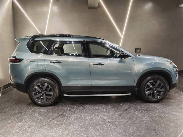 https://images10.gaadi.com/usedcar_image/4551711/original/2219a05cd72640528f7e6d8186763a35.jpg?imwidth=6401