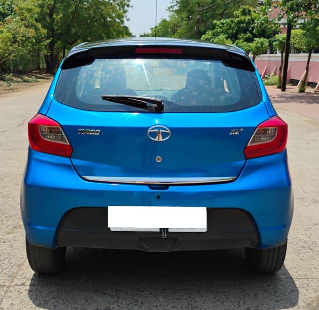 https://images10.gaadi.com/usedcar_image/4551712/original/processed_ad948be812b55126b35164f825722a1f.jpg?imwidth=6402