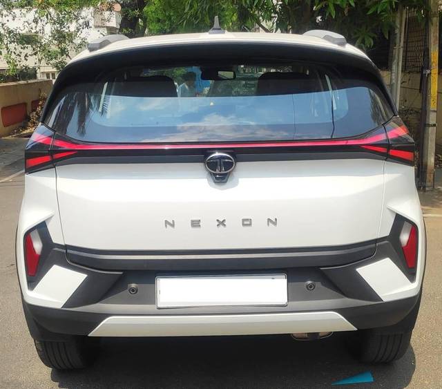https://images10.gaadi.com/usedcar_image/4551715/original/processed_9f82fcc22aafd70f636348ad1aaa8b20.jpg?imwidth=6401